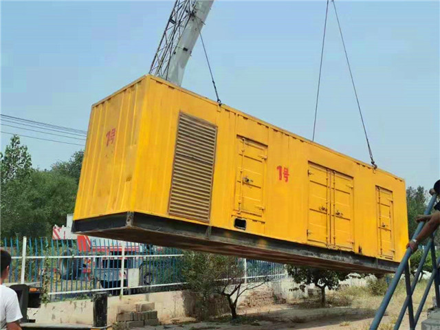 东阿300KW柴油发电机组油耗是多少？
